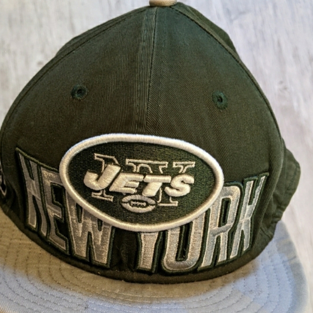 Vintage New York Jets NFL Snapback Cap (Some Discoloration)